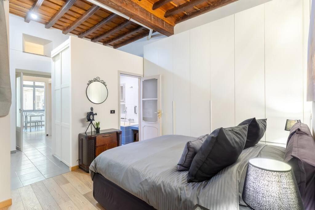 Historical Suite - Pieno Centro - Porta Nuova- Piazza Castello Torino Dış mekan fotoğraf