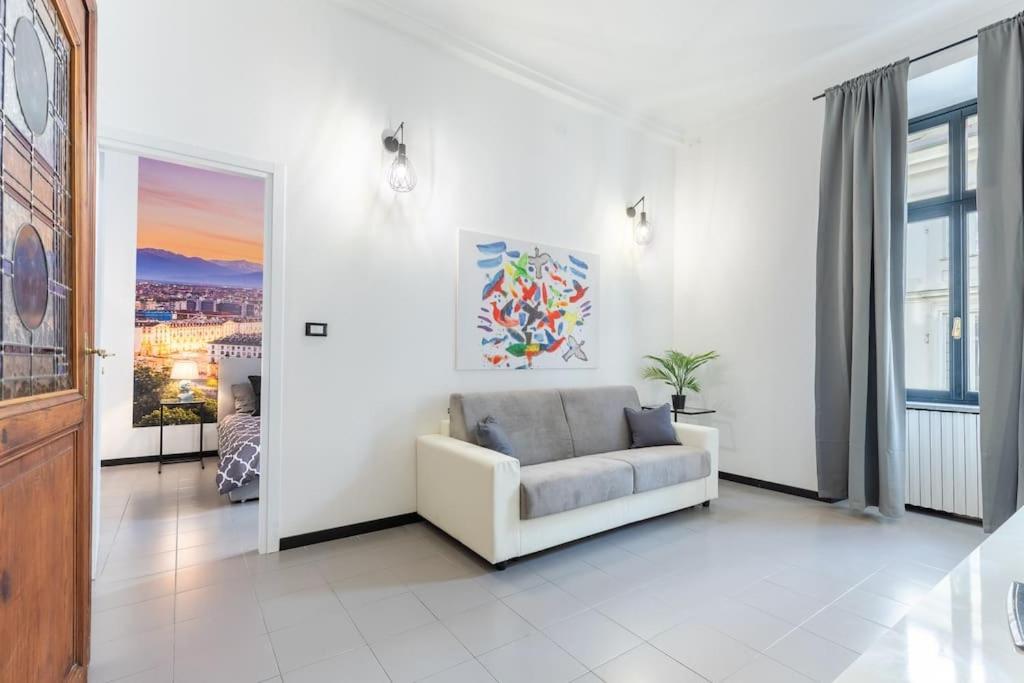Historical Suite - Pieno Centro - Porta Nuova- Piazza Castello Torino Dış mekan fotoğraf